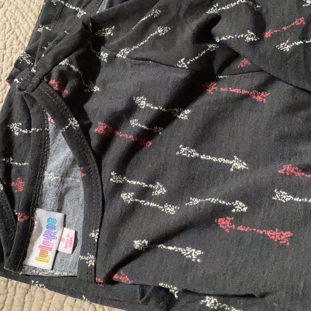 Lularoe carly dark gray with arrows
